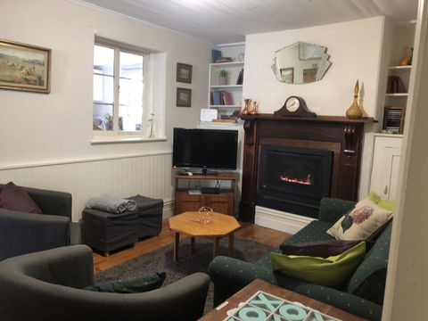 Goolwa Marinerâ€™s Cottage - Free Wifi And Pet Friendly - Centrally Located In Historic Region - Travel Search 11