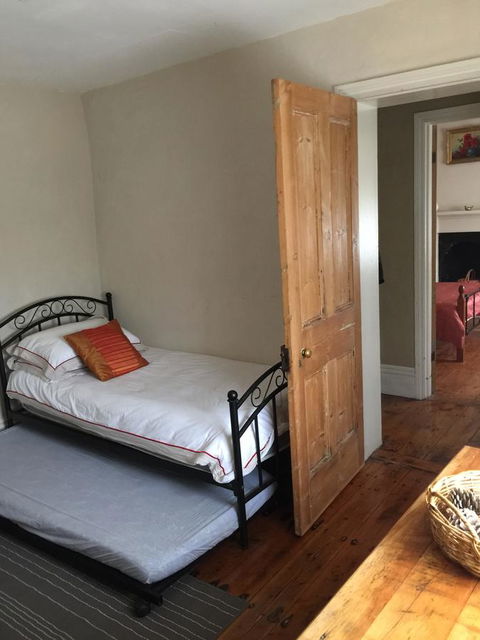 Goolwa Marinerâ€™s Cottage - Free Wifi And Pet Friendly - Centrally Located In Historic Region - Travel Search 9