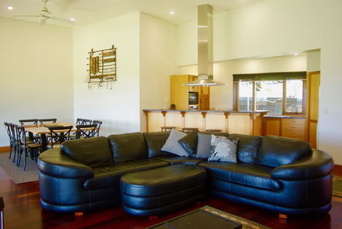 Scobie Lane Retreat - Travel Search 4