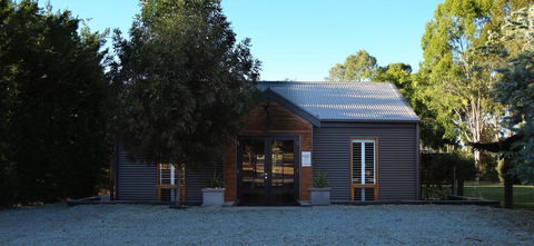 Irongate Studio B&B - Travel Agents 10