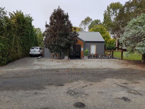 Irongate Studio B&B - Travel Agents 8
