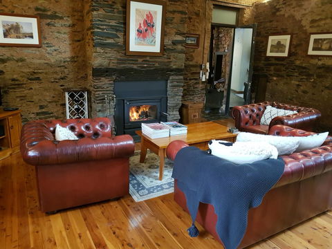 William Hunt's Retreat - Cypress Studio - Travel Agents 7