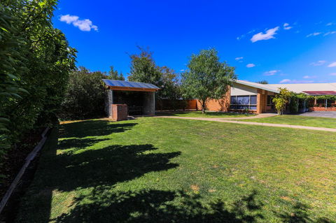 Country Roads Motor Inn Naracoorte - Travel Search 9