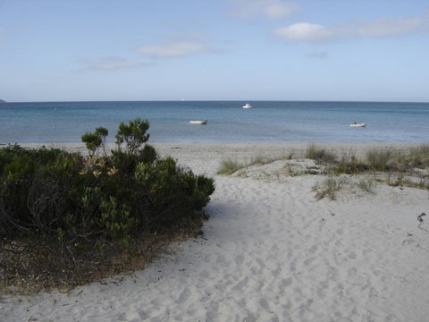 Lantauanan - The Lookout - Travel Search 3