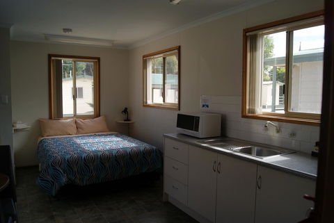 Ardrossan Caravan Park - Travel Search 14