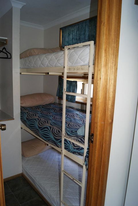 Ardrossan Caravan Park - Travel Search 13
