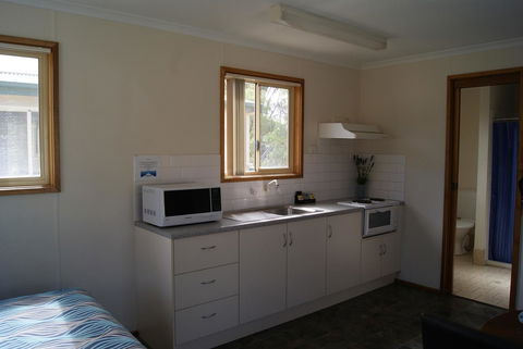 Ardrossan Caravan Park - Travel Search 6