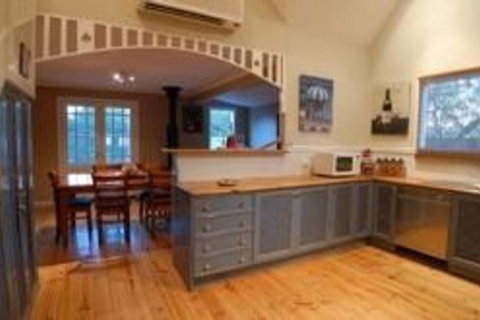 A Secret Treasure - Travel Agents 11