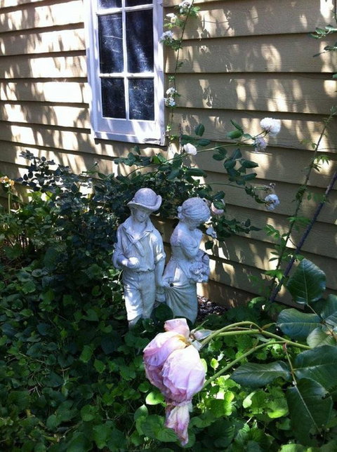 A Secret Treasure - Travel Agents 2