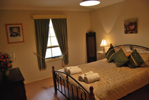 A Secret Treasure - Travel Agents 8