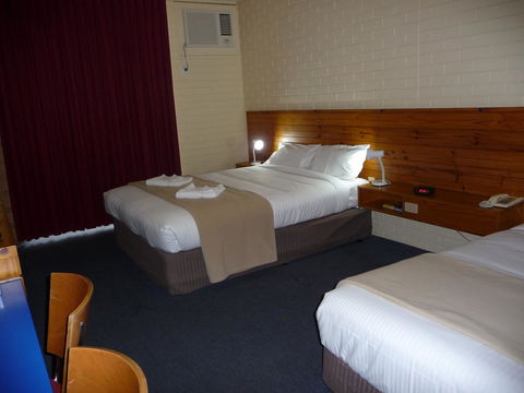 The Wine Vine Hotel - Travel Search 6