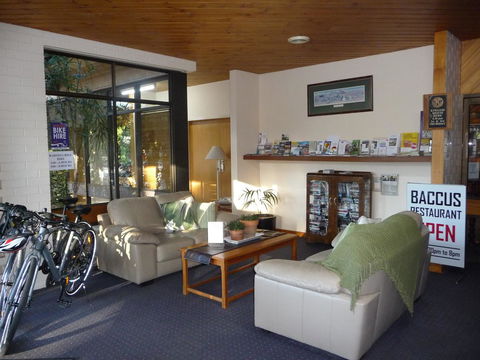 The Wine Vine Hotel - Travel Search 9
