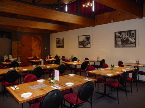 The Wine Vine Hotel - Travel Search 7