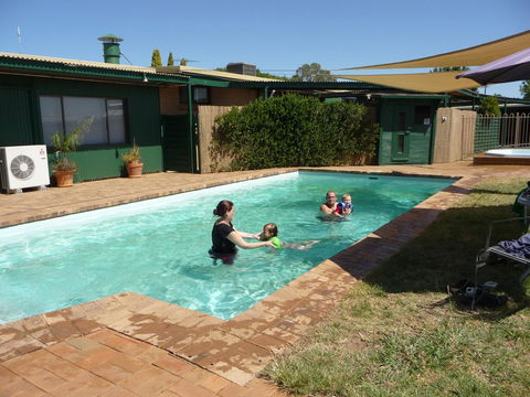 The Wine Vine Hotel - Travel Search 11