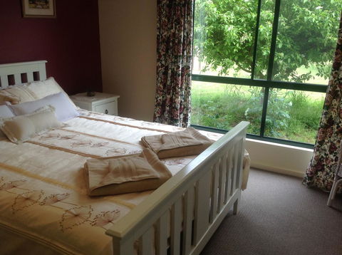Breakaway Farmstay - Travel Search 9