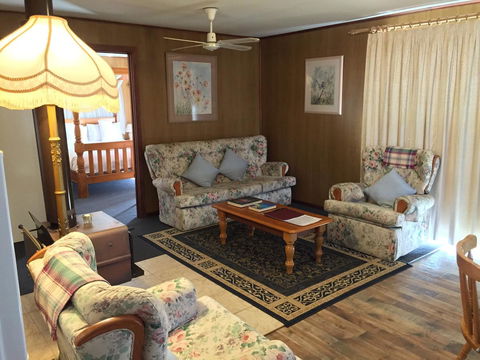 Clare Valley Cabins - Travel Search 24