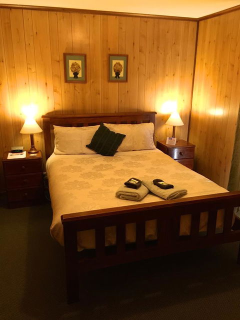 Clare Valley Cabins - Travel Search 11