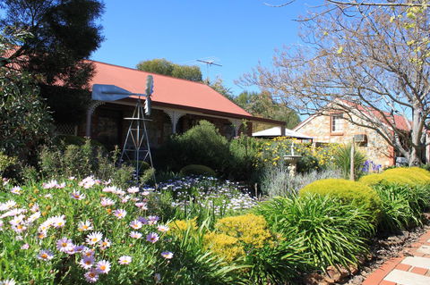 Langmeil Cottages - Travel Search 4