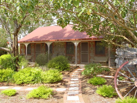 Langmeil Cottages - Travel Search 9