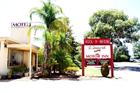 Renmark Motor Inn - Cruises Travel 8