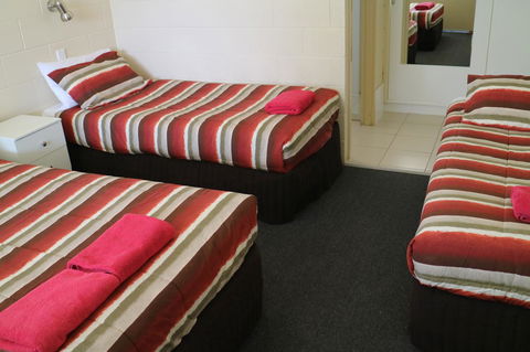 Renmark Motor Inn - Cruises Travel 23