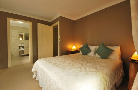 SummerHills Retreat Byron Bay - Travel Search 17