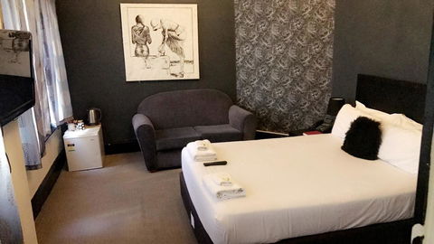 Ambassadors Hotel - Tourism Guide 38