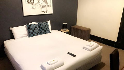 Ambassadors Hotel - Tourism Guide 36
