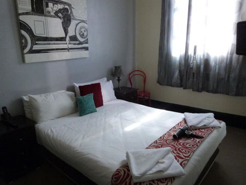 Ambassadors Hotel - Tourism Guide 1