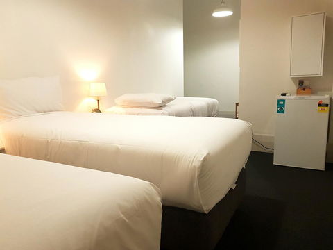 Ambassadors Hotel - Tourism Guide 5