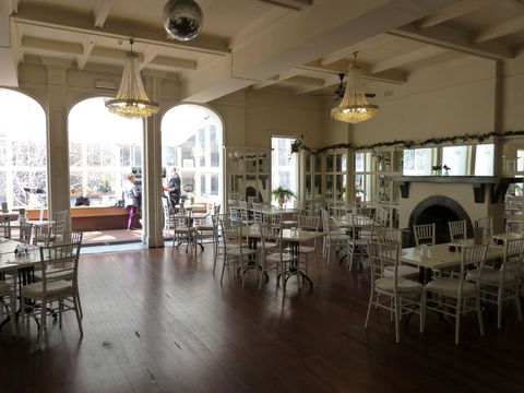 Ambassadors Hotel - Tourism Guide 16