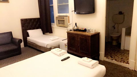 Ambassadors Hotel - Tourism Guide 24