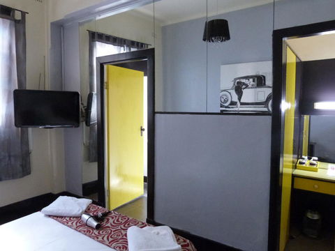 Ambassadors Hotel - Tourism Guide 12