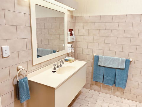 Desert Cave Hotel - Travel Search 21