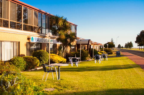 Lacepede Bay Motel - Cruises Travel 0