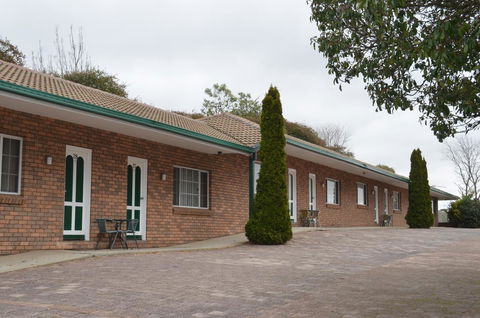 Deer Park Motor Inn Armidale - Cruises Travel 20