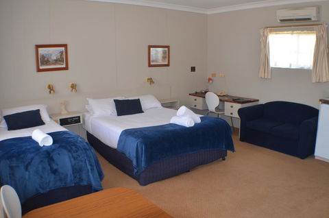 Deer Park Motor Inn Armidale - Cruises Travel 1