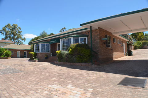 Deer Park Motor Inn Armidale - Cruises Travel 27