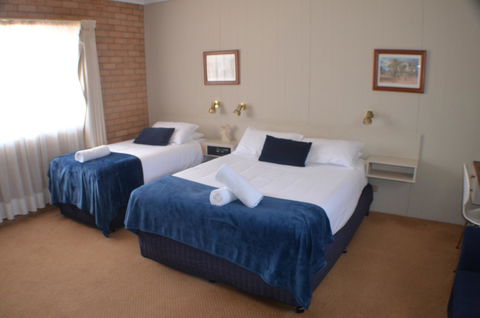 Deer Park Motor Inn Armidale - Cruises Travel 2