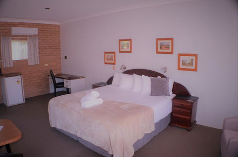 Deer Park Motor Inn Armidale - Cruises Travel 12