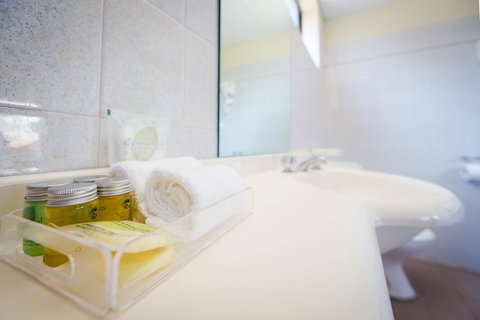 Abcot Inn - Tourism Guide 6