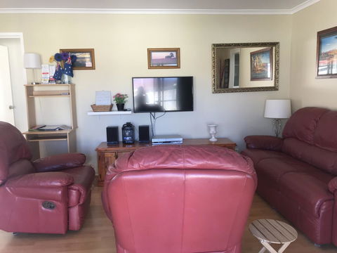 Boomerang Beach House - Travel Search 5