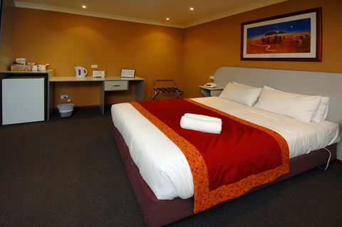 Victoria Hotel Strathalbyn - Cruises Travel 17
