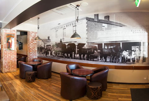 Victoria Hotel Strathalbyn - Cruises Travel 19