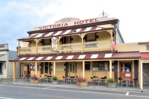 Victoria Hotel Strathalbyn - Cruises Travel 6