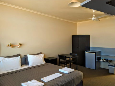 Highway One Motel - Cruises Travel 24