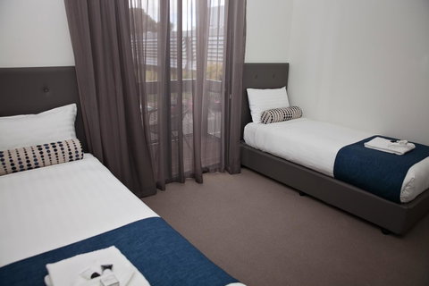 Mawson Lakes Hotel - Travel Search 40