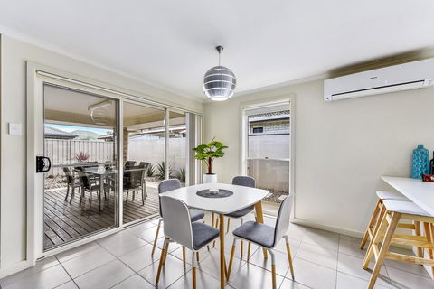City Fringe Apartment B, Mount Gambier - Travel Search 0
