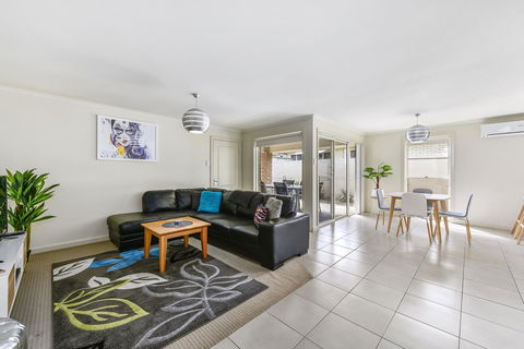 City Fringe Apartment B, Mount Gambier - Travel Search 4