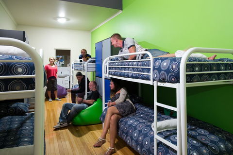 Port Lincoln Studio Apartments - Cruises Travel 21